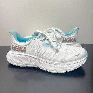 Hoka Women's Arahi 7 White and Blue Running Shoes Size 10B Brand New